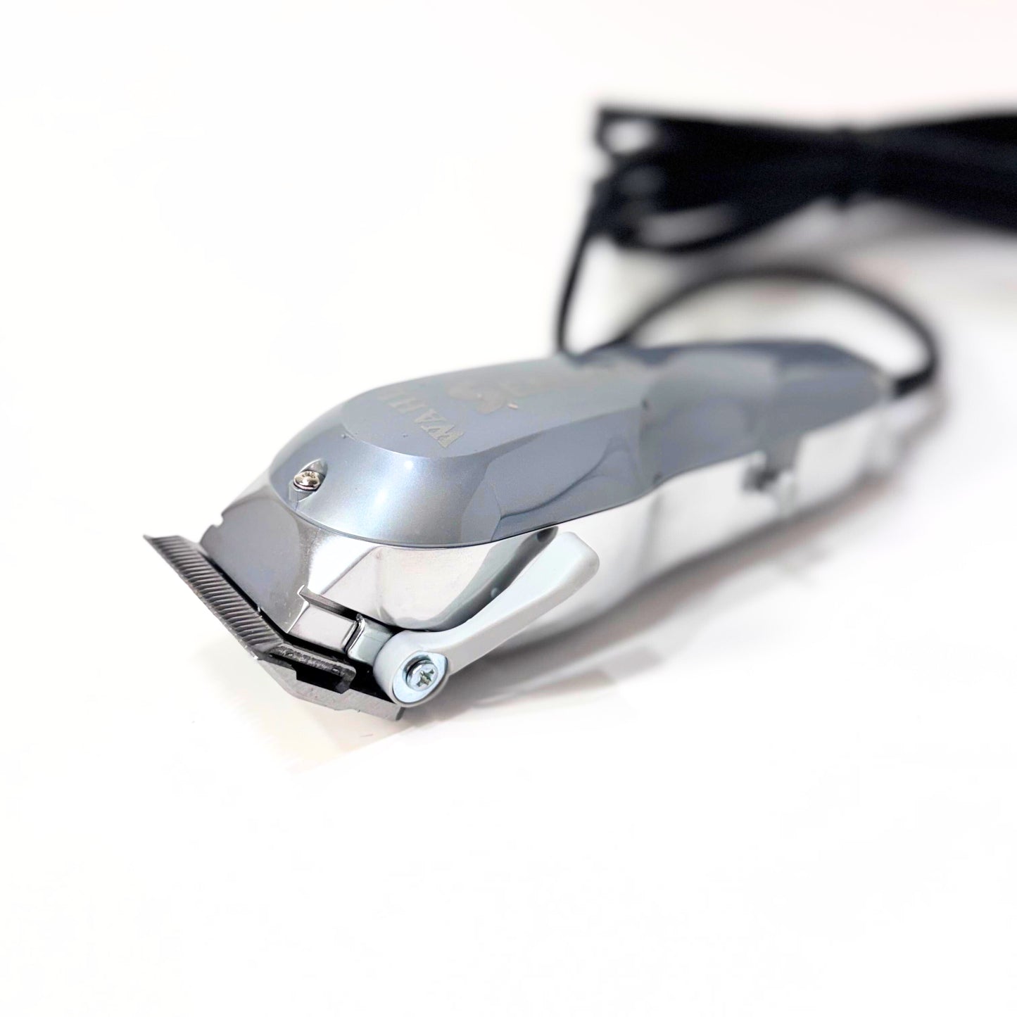 Wahl Senior Premium clipper laying angle
